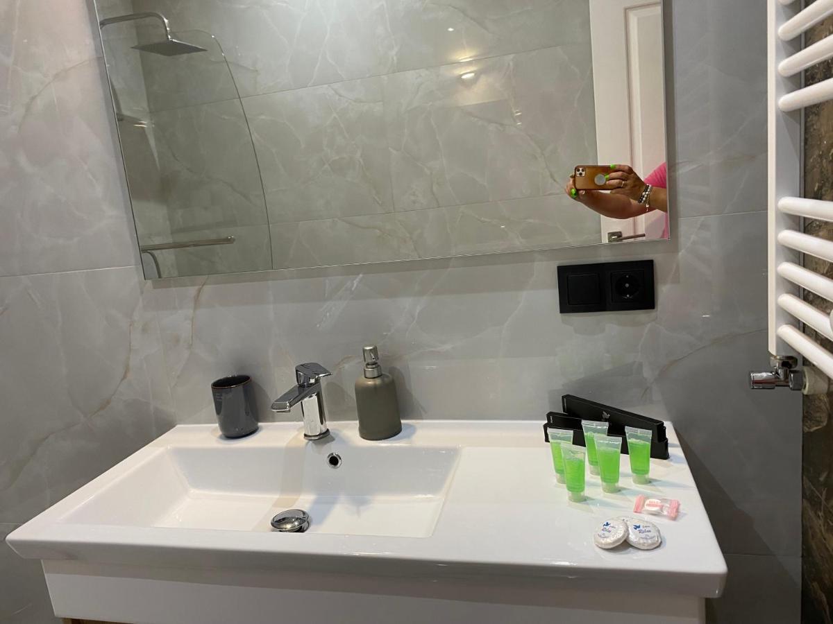 Apartament Lux Chişinau Exteriör bild