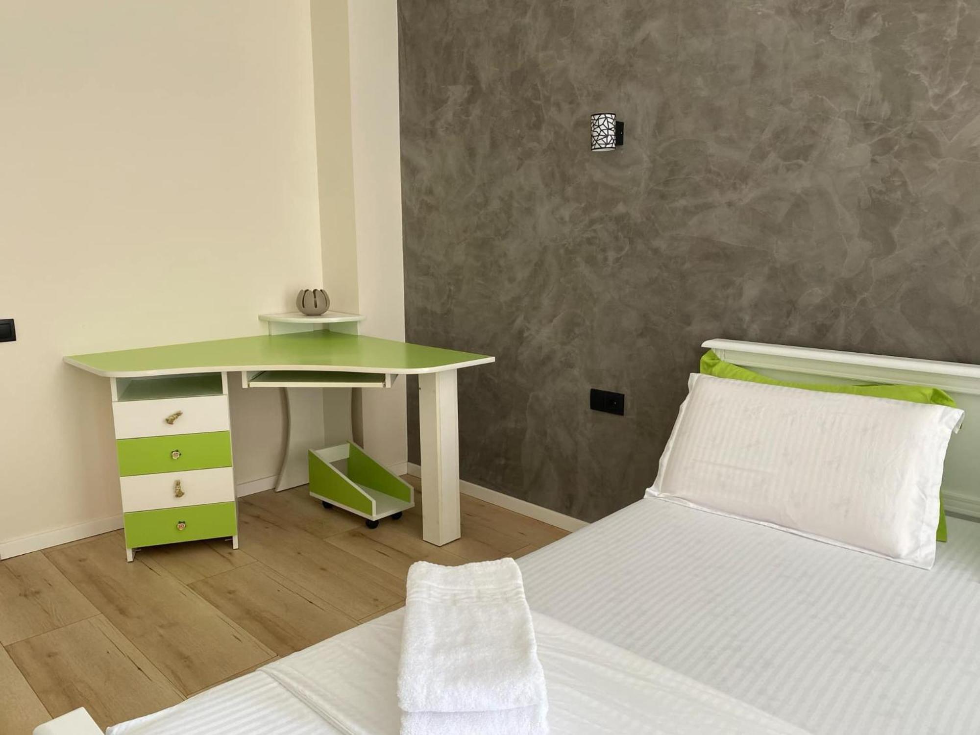 Apartament Lux Chişinau Exteriör bild